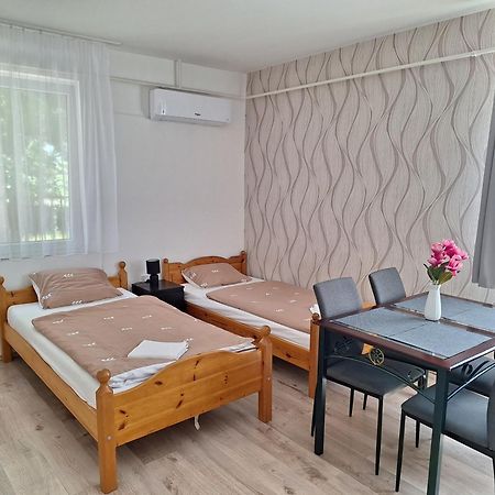 Nikolett Apartman Hajdúszoboszló Extérieur photo