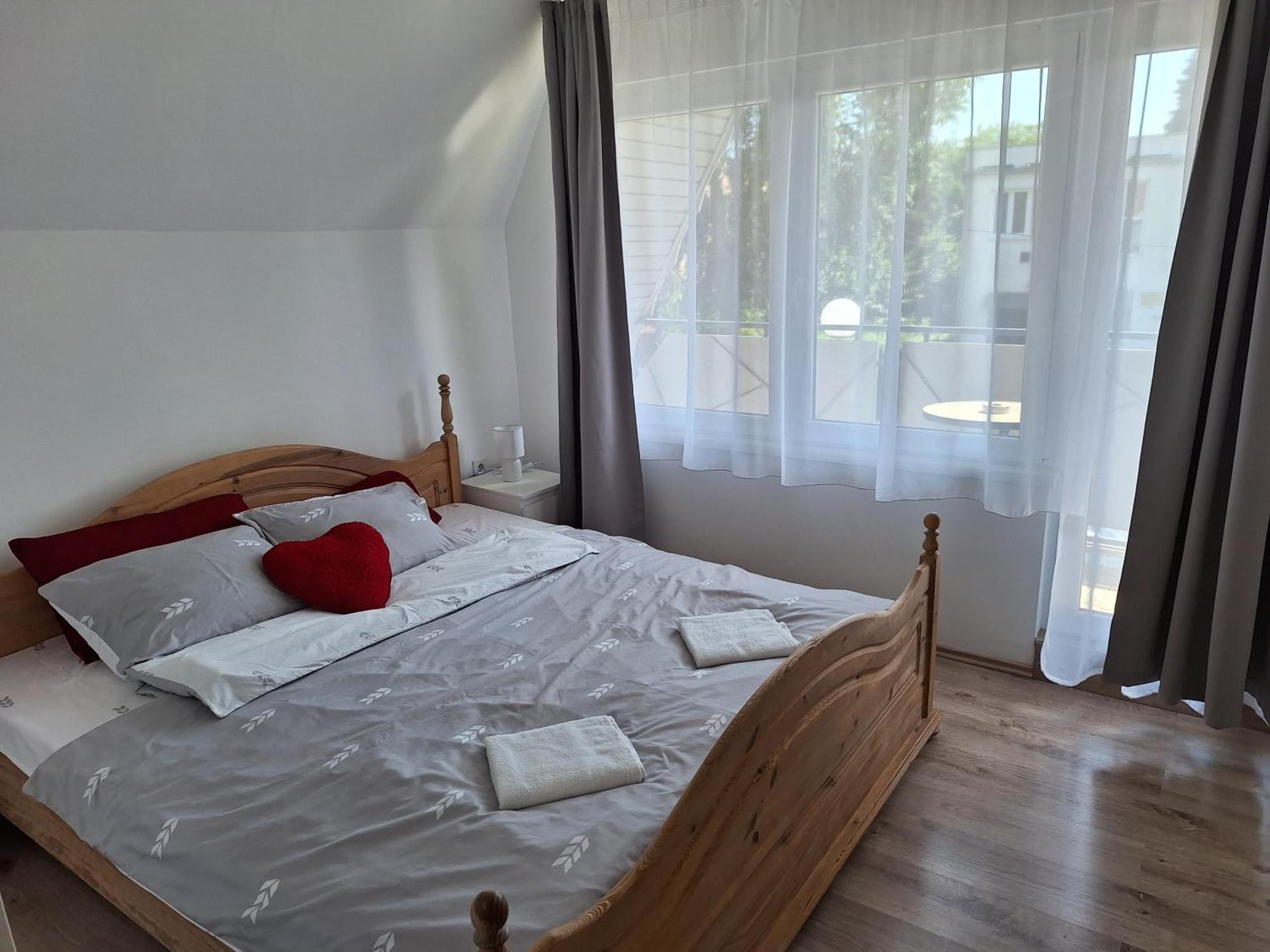 Nikolett Apartman Hajdúszoboszló Extérieur photo