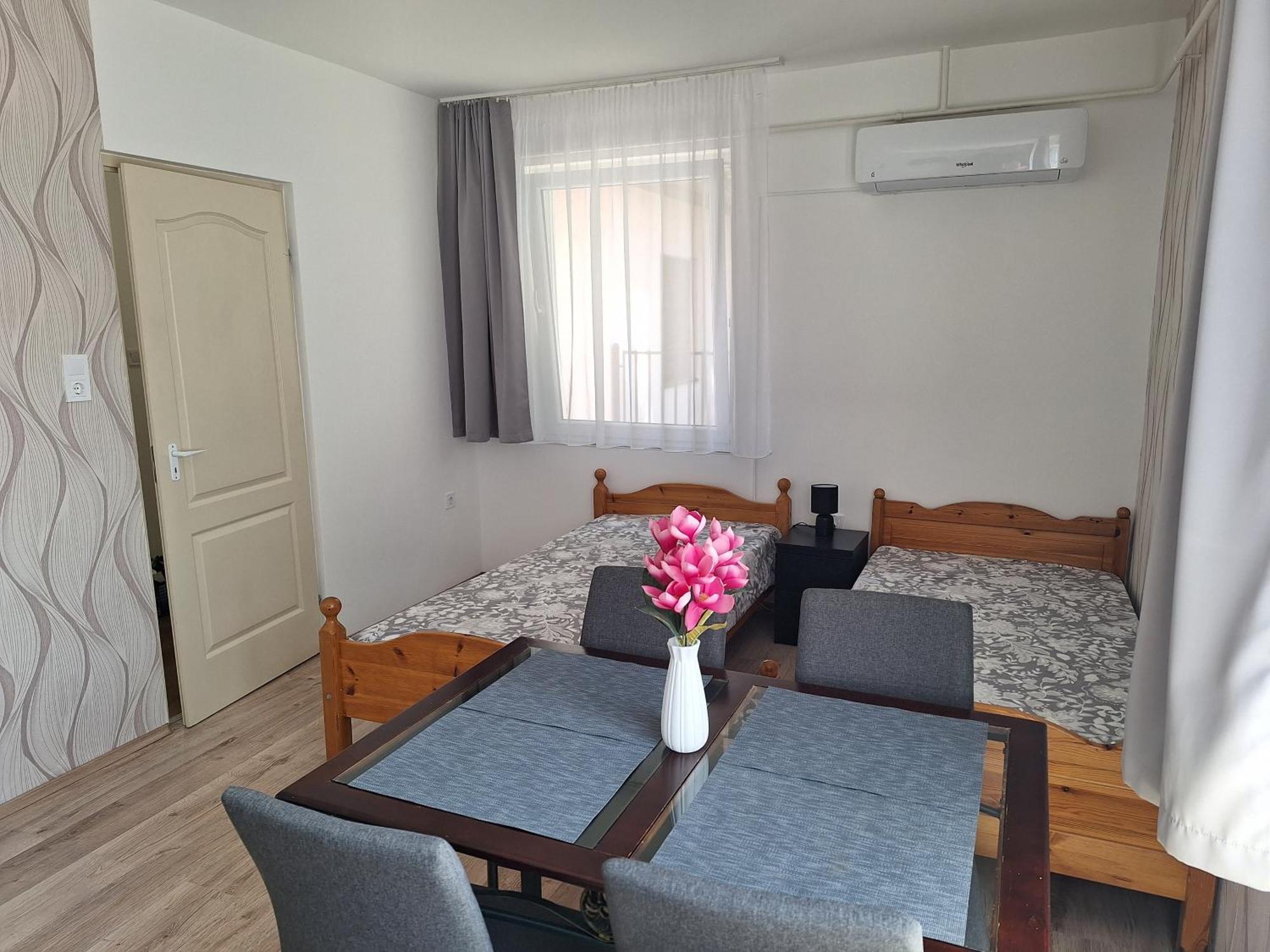 Nikolett Apartman Hajdúszoboszló Extérieur photo